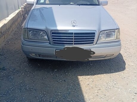 Mercedes C 180