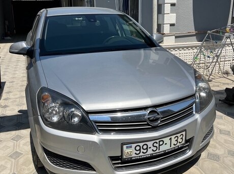 Opel Astra 2010
