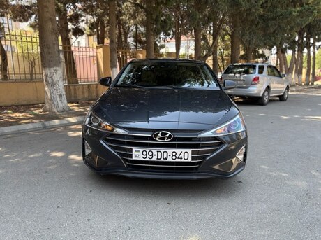 Hyundai Elantra 2020