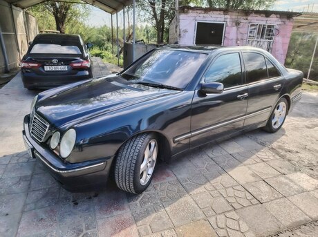 Mercedes E 240 2000