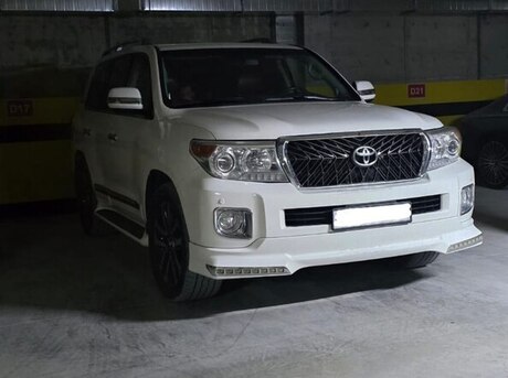 Toyota Land Cruiser 2011