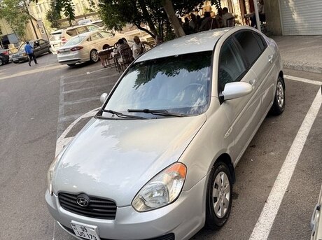 Hyundai Accent 2010