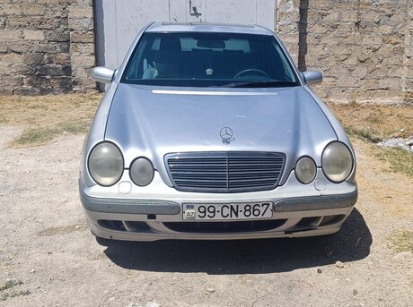 Mercedes E 220 2000