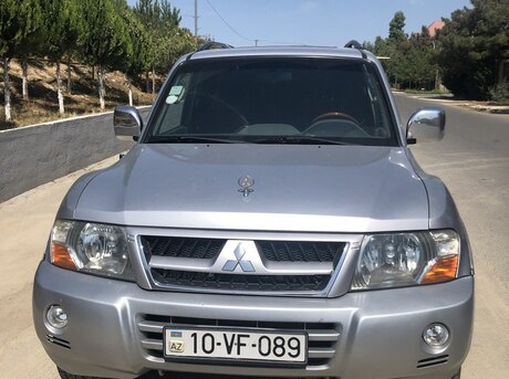 Mitsubishi Pajero 2005