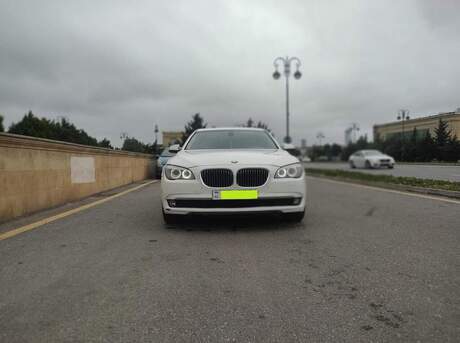 BMW 730 2012