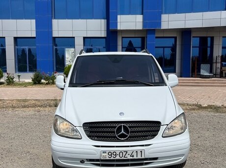 Mercedes Viano 2008