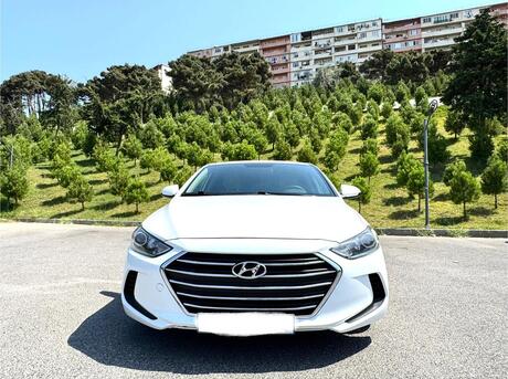 Hyundai Elantra 2017