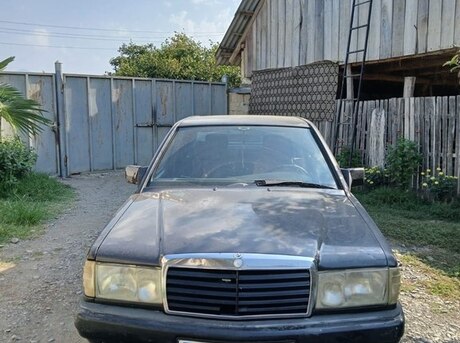 Mercedes 190