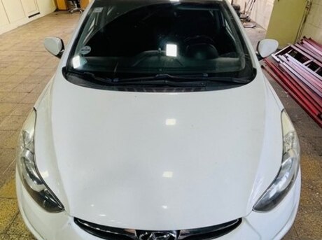 Hyundai Elantra 2011