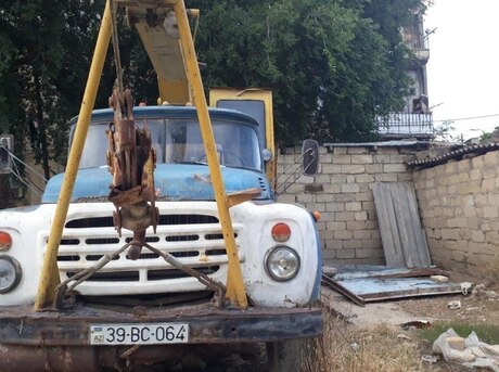 ZIL 130
