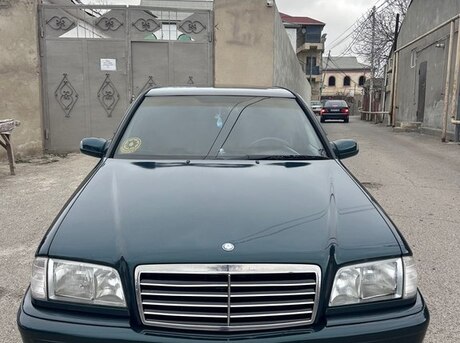 Mercedes C 180
