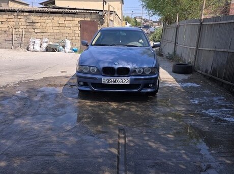 BMW 528