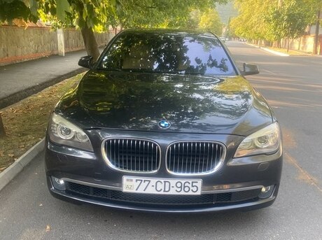 BMW 750