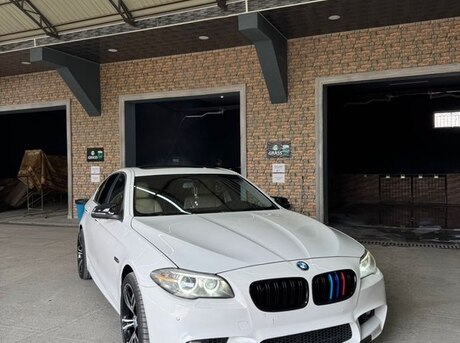 BMW 528