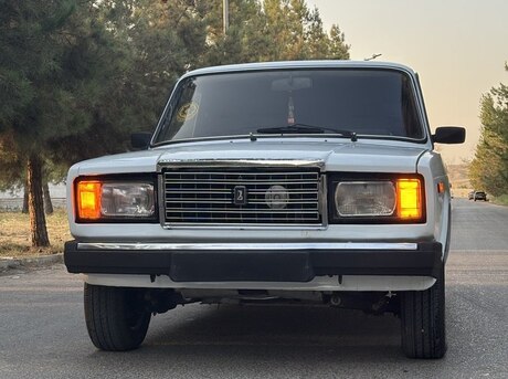 LADA (VAZ) 2107