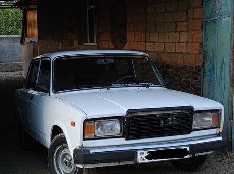 LADA (VAZ) 2107