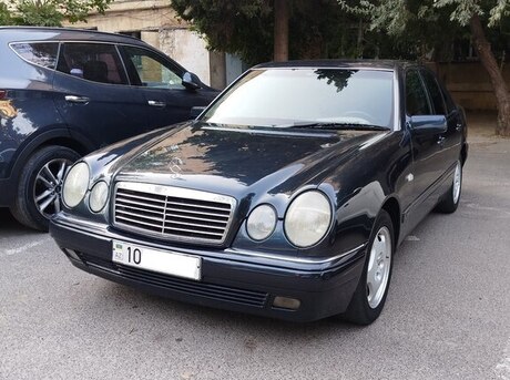 Mercedes E 230