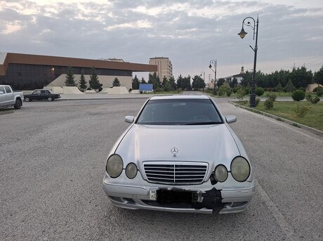 Mercedes E 220 1999