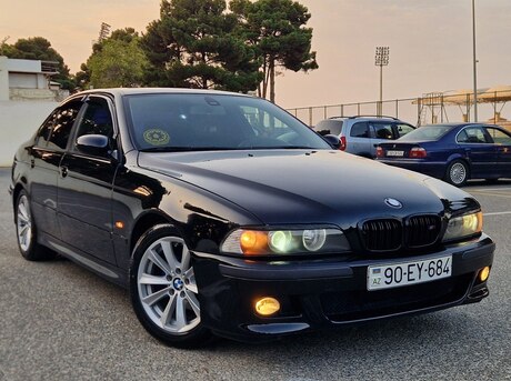 BMW 523