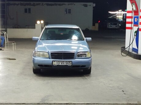 Mercedes C 180
