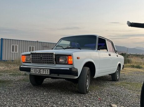 LADA (VAZ) 2107