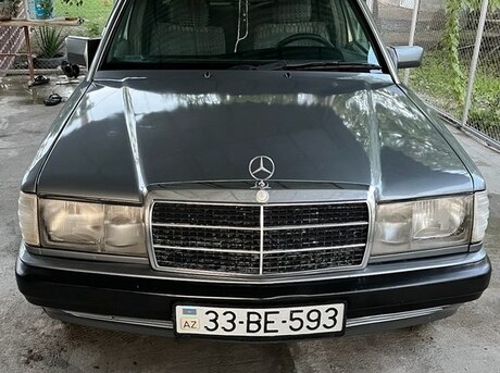 Mercedes 190