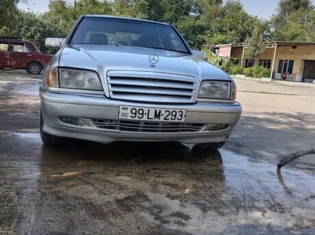 Mercedes C 230