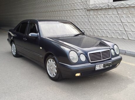 Mercedes E 230