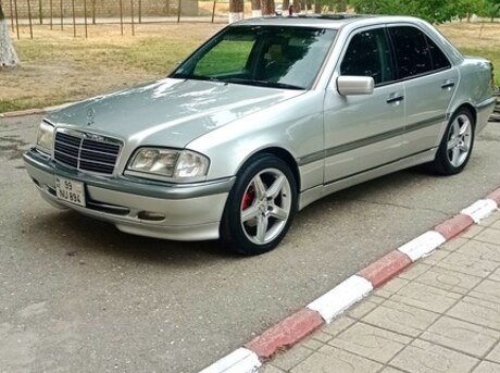 Mercedes C 230