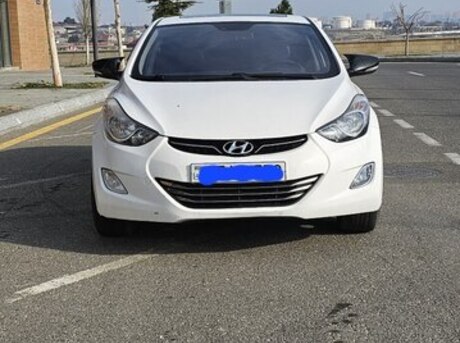 Hyundai Elantra 2012