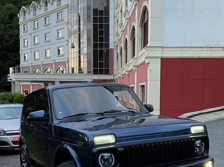 LADA (VAZ) Niva 2000