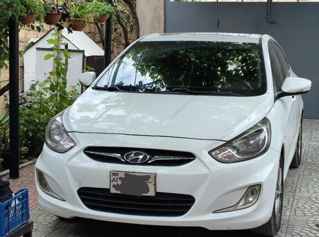Hyundai Accent 2012