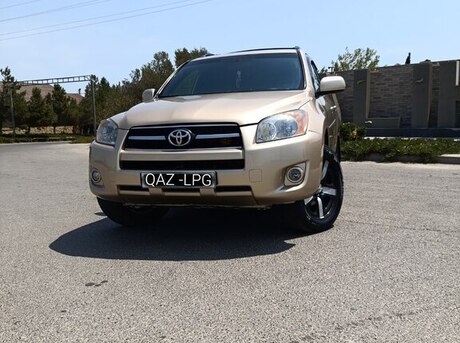 Toyota RAV4 2012