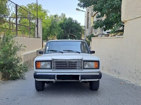 LADA (VAZ) 2107