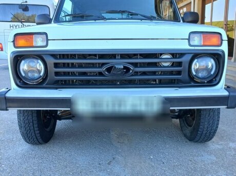 LADA (VAZ) Niva 2015