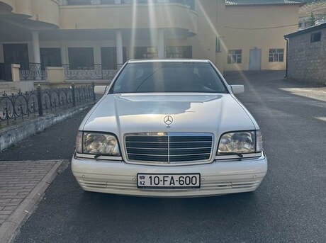 Mercedes S 320