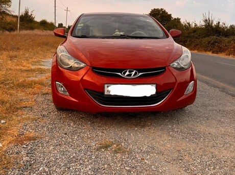 Hyundai Elantra 2012