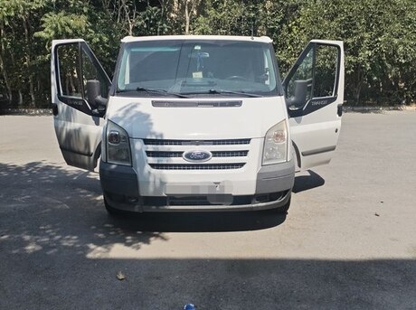 Ford Transit 2011