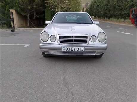 Mercedes E 230