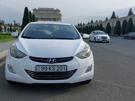 Hyundai Elantra 2012