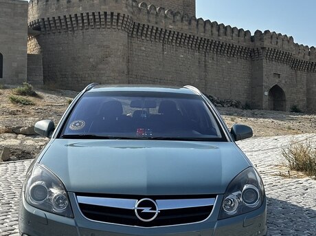 Opel Signum 2005