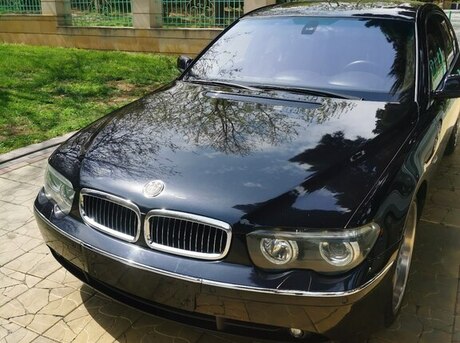 BMW 760 2004