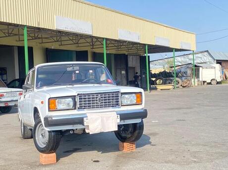 LADA (VAZ) 2107 2009