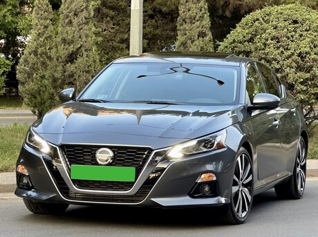 Nissan Altima