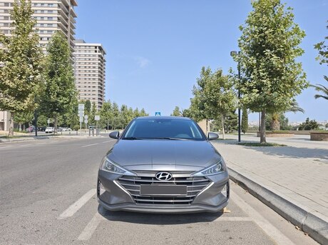 Hyundai Elantra 2019
