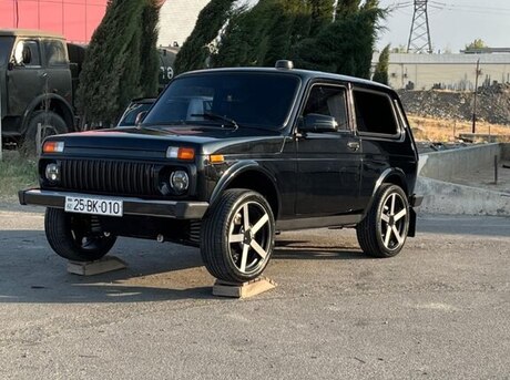 LADA (VAZ) Niva 2015