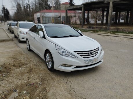 Hyundai Sonata 2010