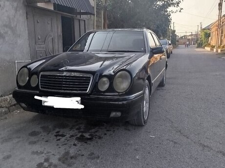Mercedes E 220