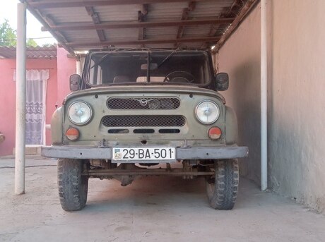 UAZ  1987
