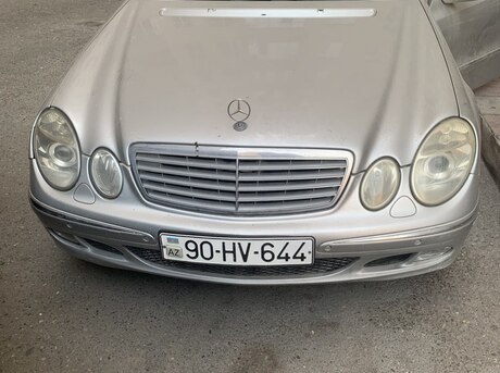 Mercedes E 240 2004